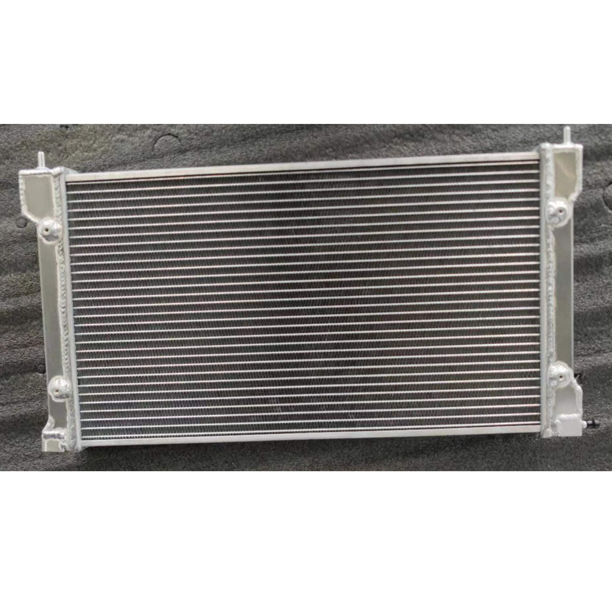 Radiador de aluminio para VW Golf MK1 MK2 GTI Scirocco Rabbit Cabriolet 1.6L 1.8L 8V