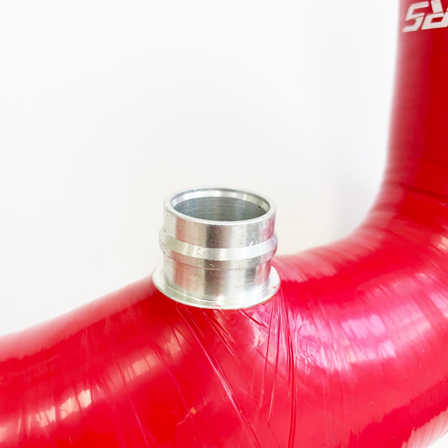 Fluorosilicone Reinforced Turbo Intake Hose Compatible with Ford Fiesta Mk7 Mk8 and Focus 1.0T Ecoboost 2012-2016 RED